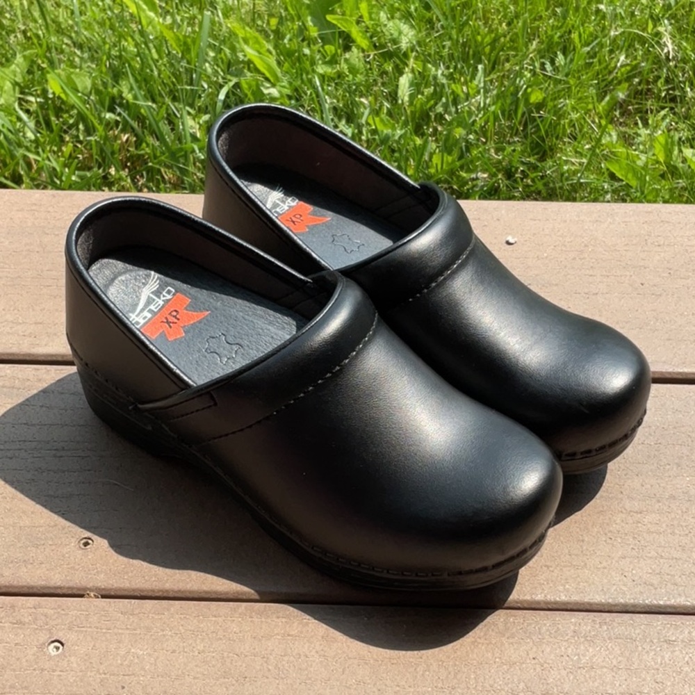 Black Leather Professional Mules with Thick Platform Sole